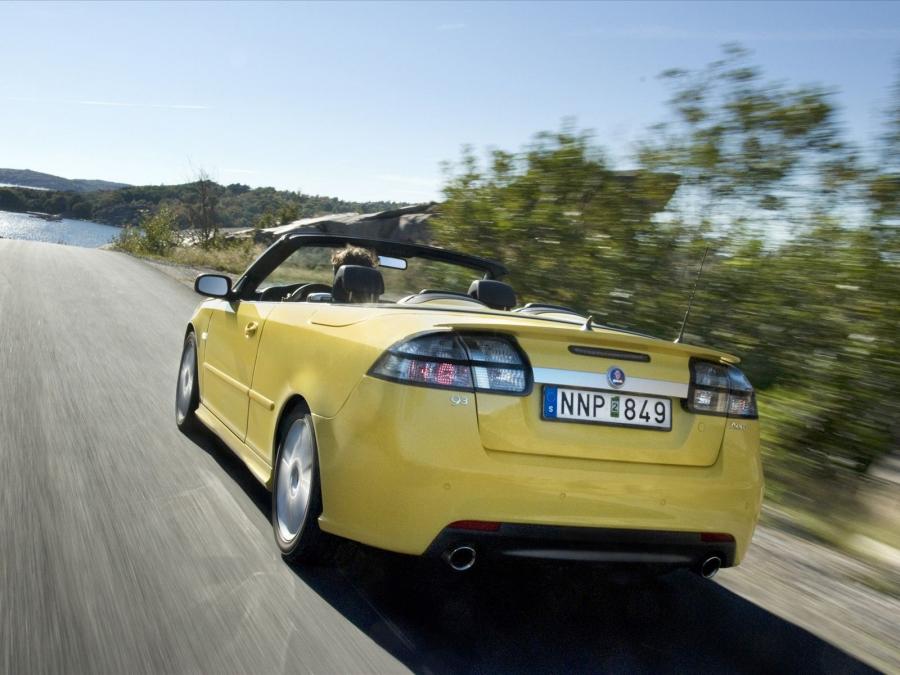  Saab 9-3 Convertible Yellow Edition 2008 года  (фото 9 из 12)